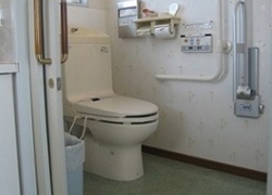④車椅子対応トイレ.JPG